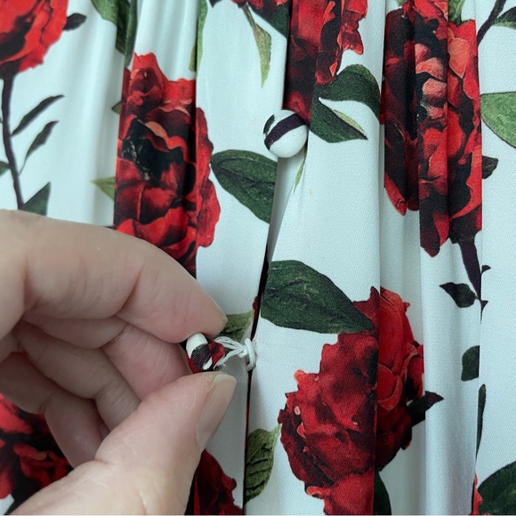 ALICE + OLIVIA Silva Floral Rose Mock Neck Midi Dress \\ 2 - Picture 6 of 13